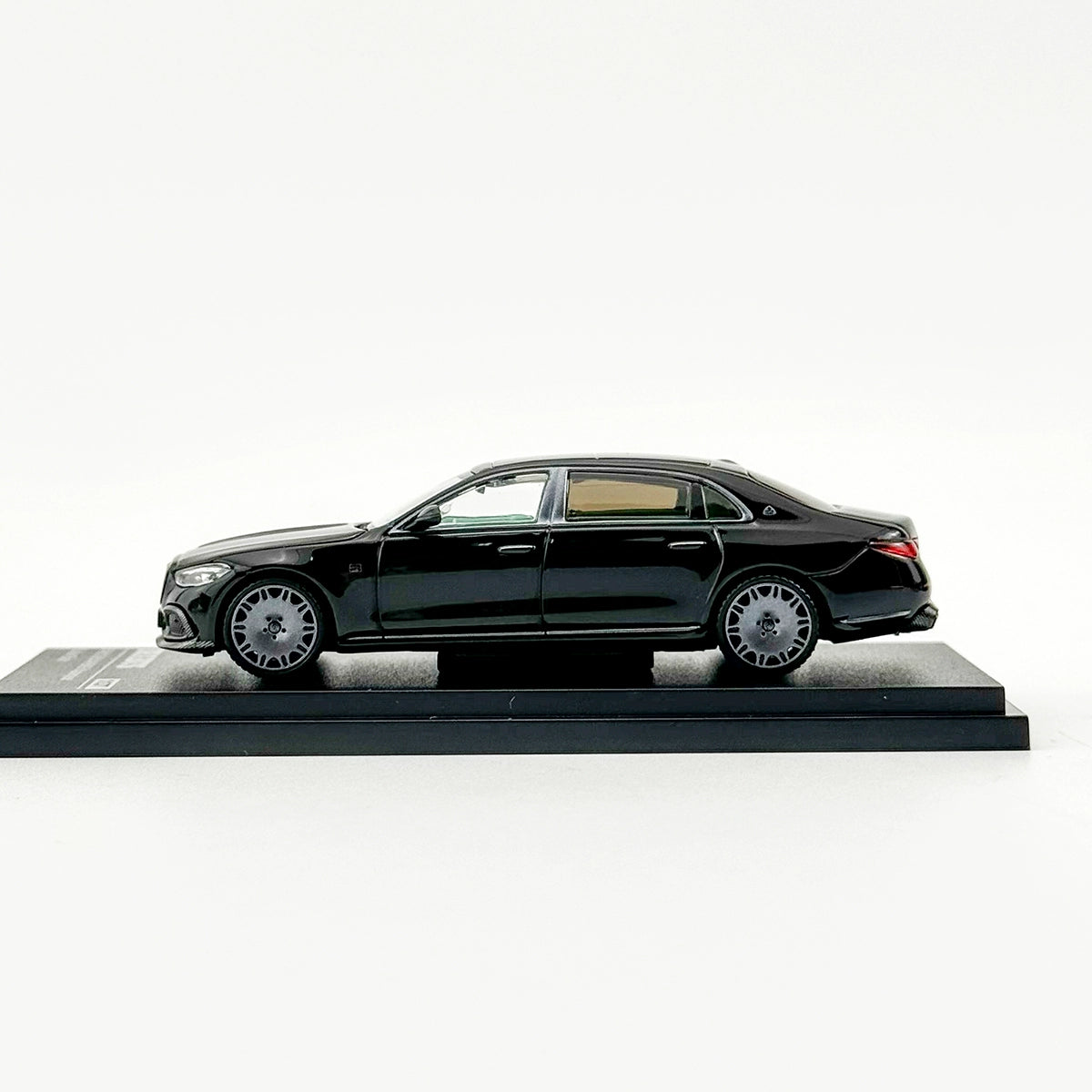 AR BOX Almost Real 1:64 BRABUS MAYBASH S850 Masterpiece Alloy car model
