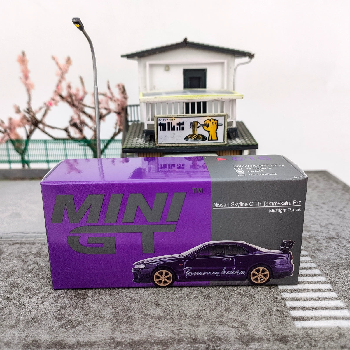 MINIGT 1:64 Nissan Skyline GT-R Tommykaira R-z Midnight Purple Alloy car model