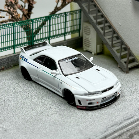 Kaido House MINIGT 1:64 //113 Nissan GTR R33 Gredoy GR33 V1 Alloy car model