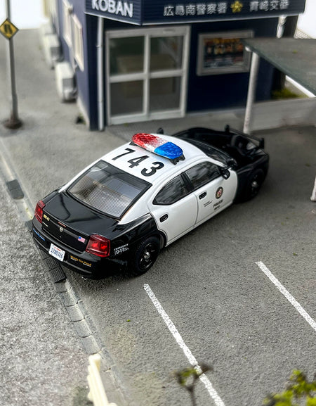 Rollin 1:64 Dodge Charger LAPD Alloy car model