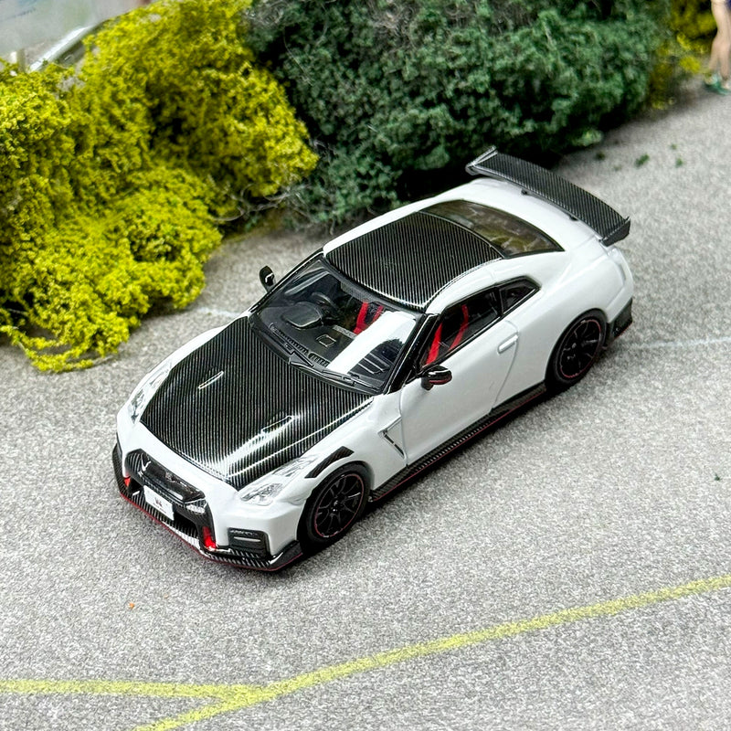 INNO 1:64 NISSAN GT-R R35 NISMO
