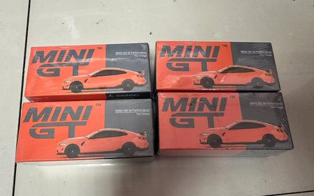 MINIGT #526 BMW M4 M-Performance