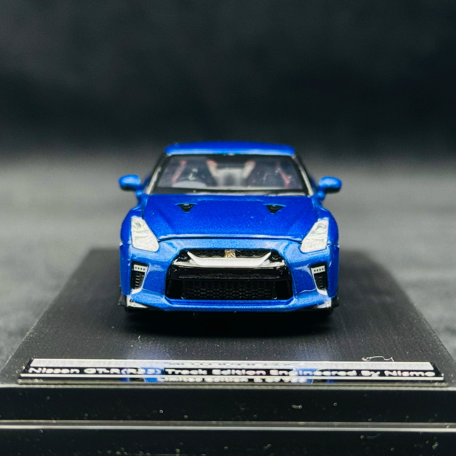 1:64 MOTORHELIX Nissan GT-R(R35) Track Edition Alloy car model