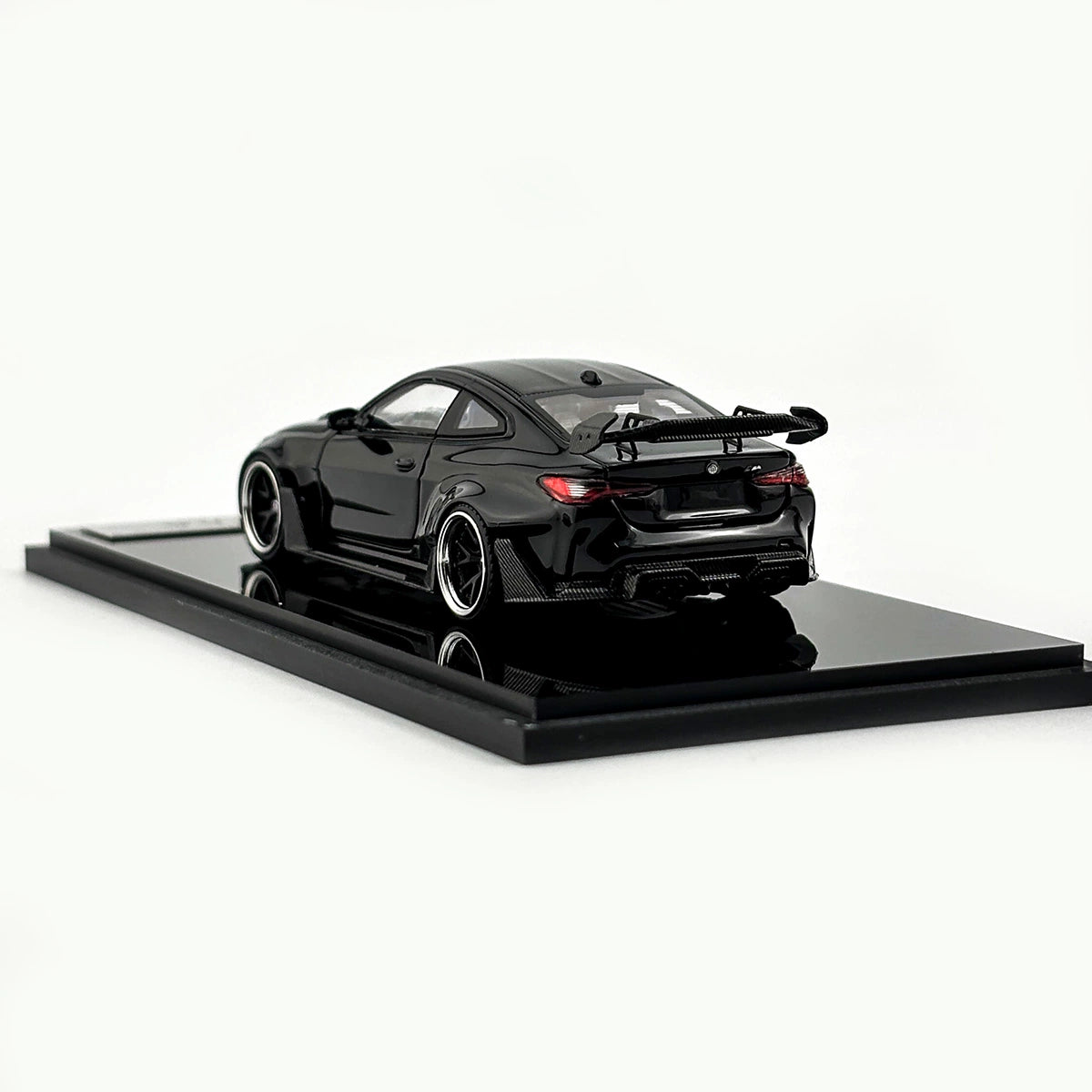 SW 1:64 BMW  M4 ADRO BODY KIT Alloy car model