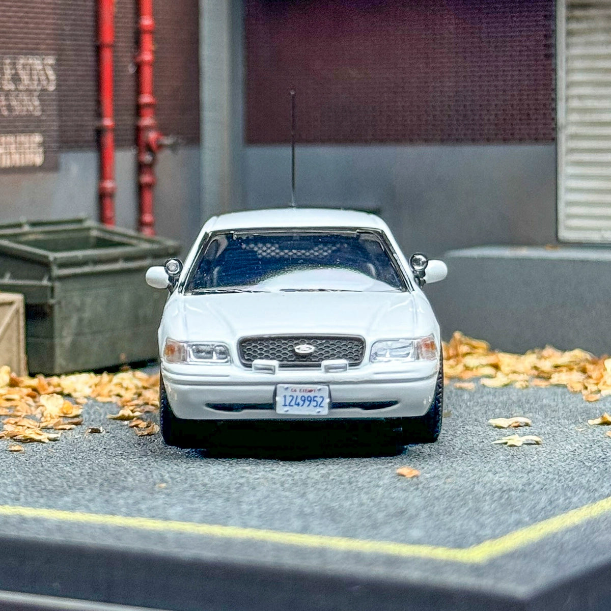 Rollin 1:64 Scale CHP California Highway Patrol SMPV 'Polar Bear' Commercial Patrol Vehicle - Die-Cast Alloy Police Car Model (Limited Edition Collectible Toy Car)