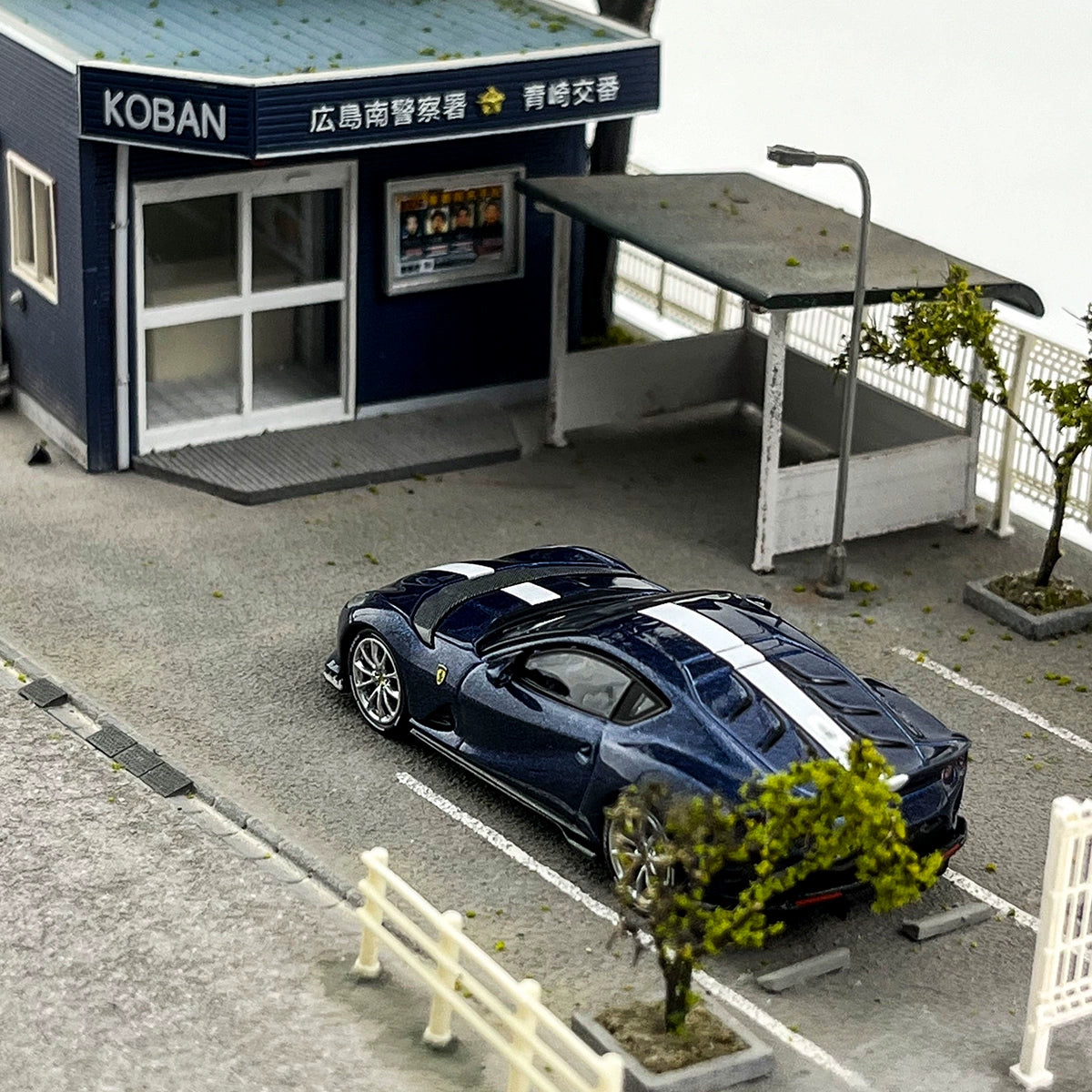 BBR 1:64 Ferrari 812 Competitizone Blue Alloy car model