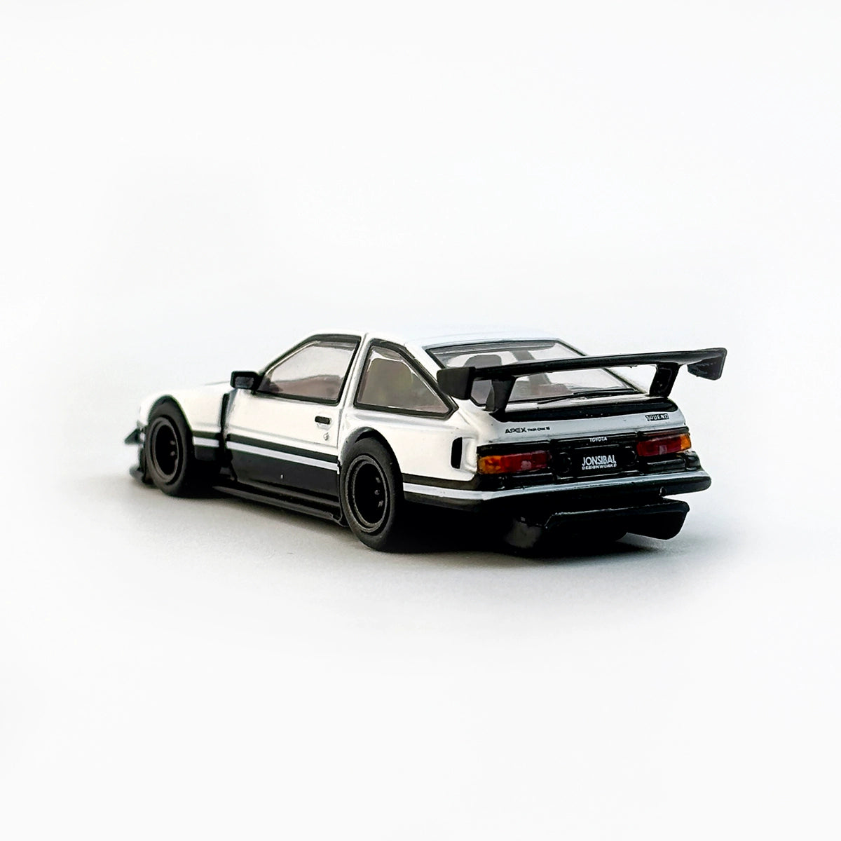 Tarmac Works 1:64 Toyota Sprinter Trueno AE86 Widebady Alloy car model