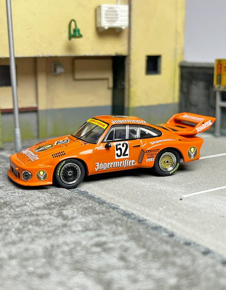 Tarmac Works & Mini CHAMPS 1:64 Porsche 935 Alloy car model