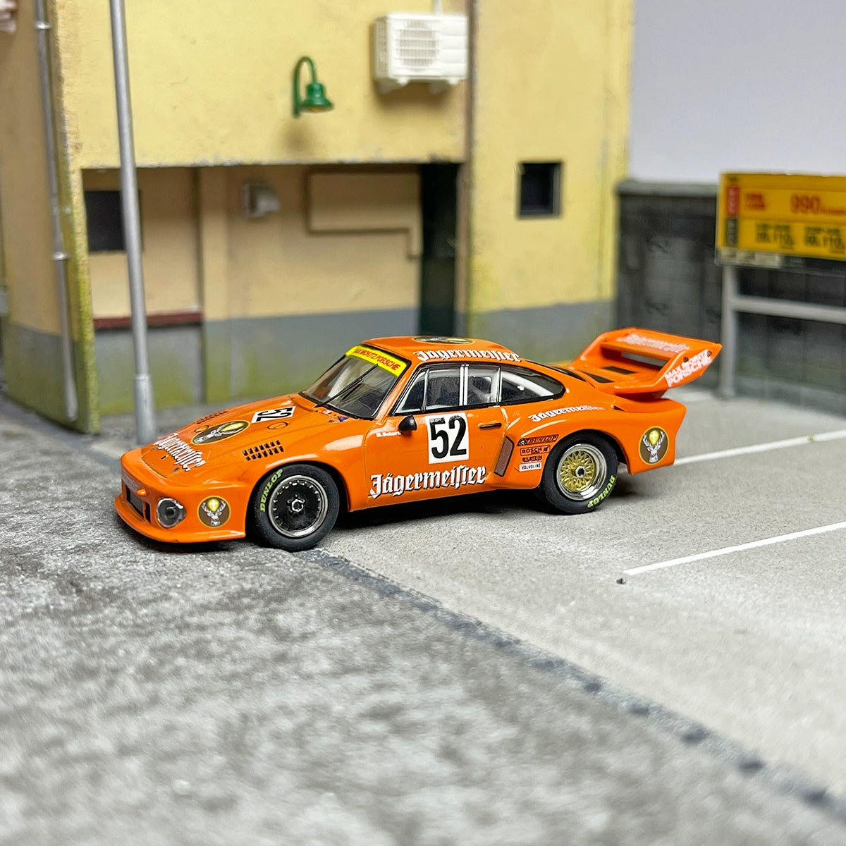 Tarmac Works & Mini CHAMPS 1:64 Porsche 935 Alloy car model