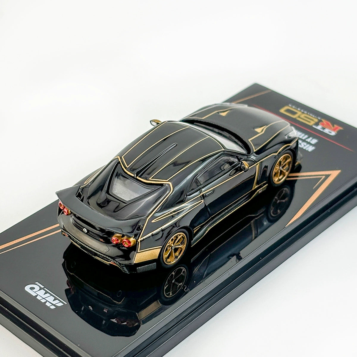 INNO 1:64 Nissan GTR-R50 50th BY ITALDESIGN Alloy car model