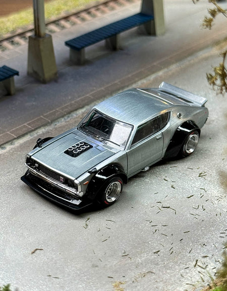 POP RACE 1:64 Nissan  SKYLINE GT-R KPGC110 Alloy car model