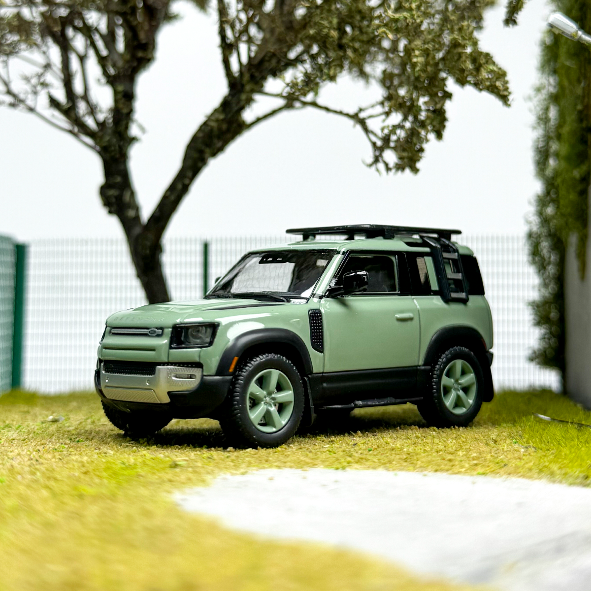 AR BOX Almost Real 1:64 Land Rover Defender 90/110 2023 Alloy car model