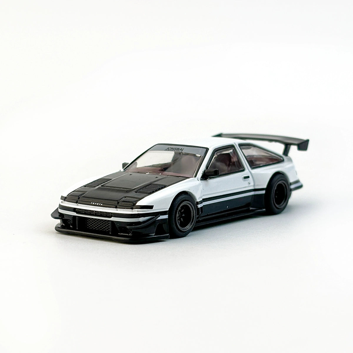 Tarmac Works 1:64 Toyota Sprinter Trueno AE86 Widebady Alloy car model