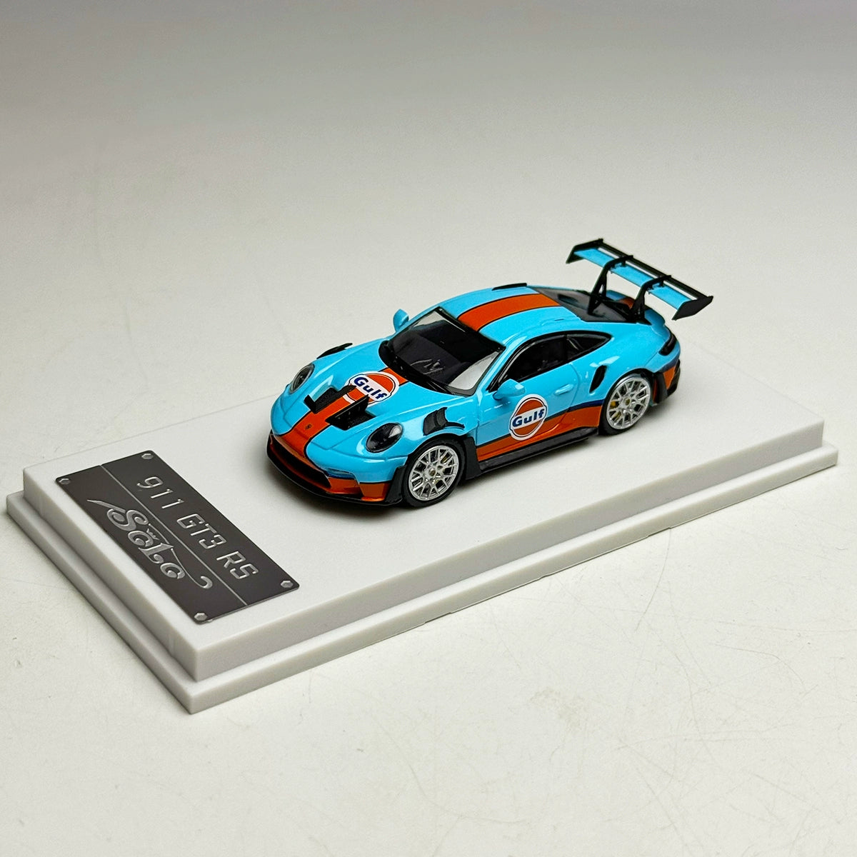 SOLO 1:64 Porsche 911 992 GT3RS GULF Alloy car model