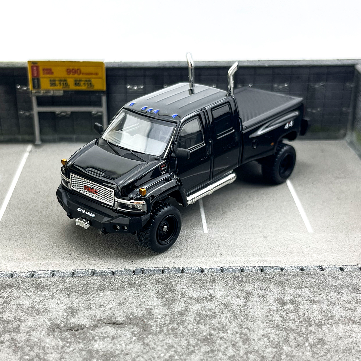 GOC Top Kick 1:64 Scale GMC C4500 Alloy Diecast Metal Pickup Truck Model - Beijing Expo Limited Collector's Edition (Premium Die-Cast Car Replica)