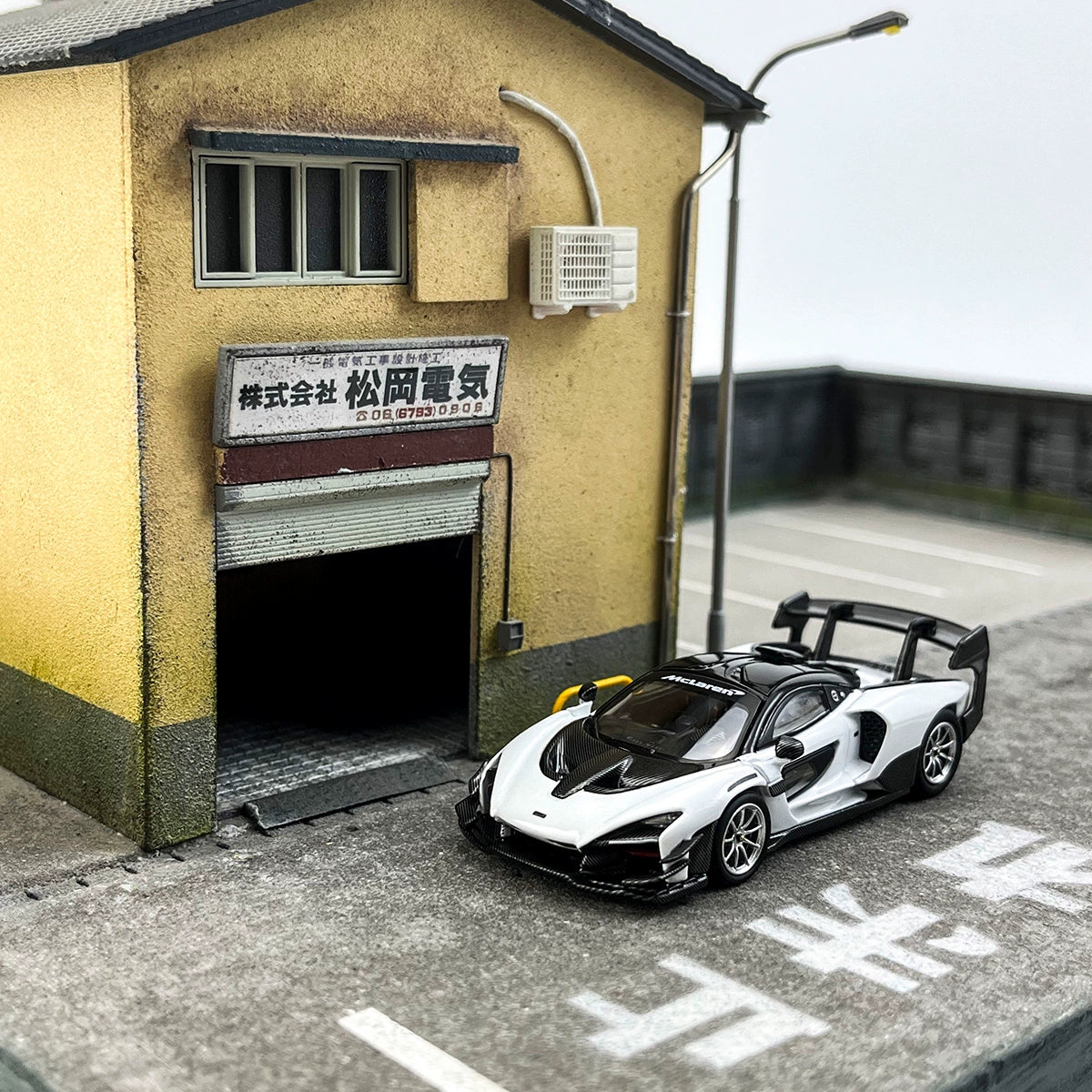 CM 1:64 Mclaren Senna GTR Alloy car model