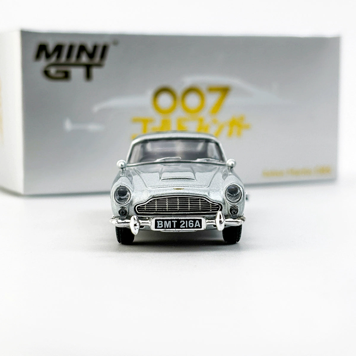 MINIGT #900 1:64 ASTON Martin DB5 -007 Alloy car model