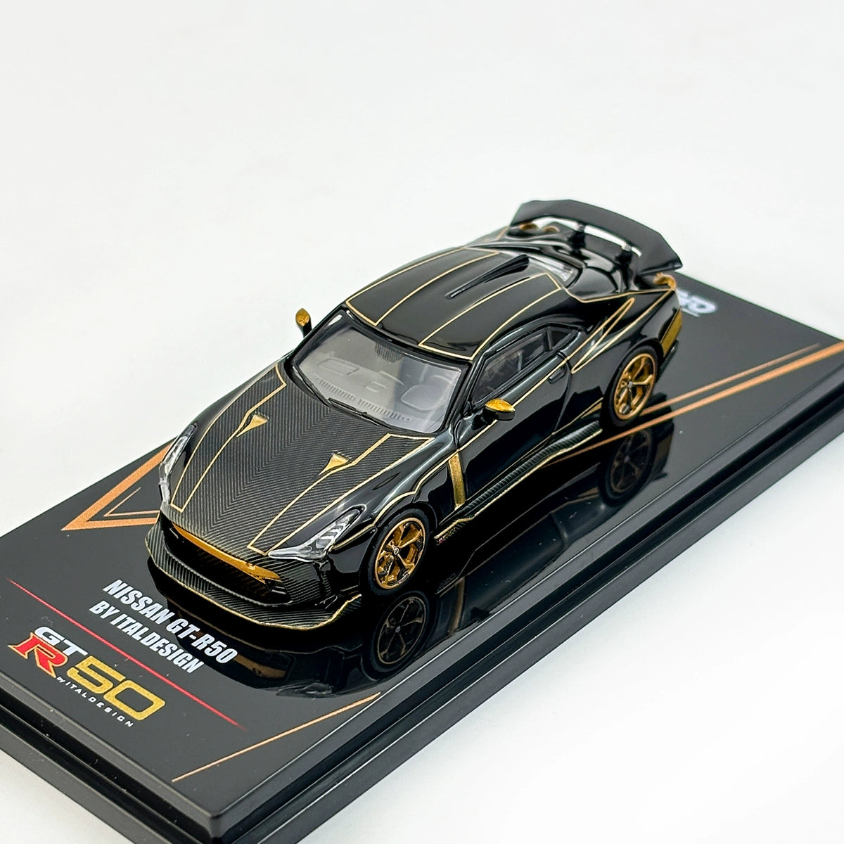 INNO 1:64 Nissan GTR-R50 50th BY ITALDESIGN Alloy car model