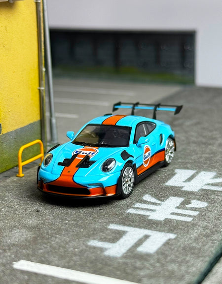 SOLO 1:64 Porsche 911 992 GT3RS GULF Alloy car model
