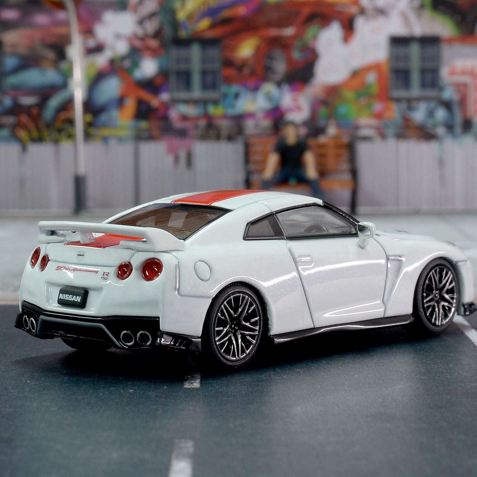 1:64 MH MOTORHELIX Nissan GT-R(R35) 50th Alloy car model