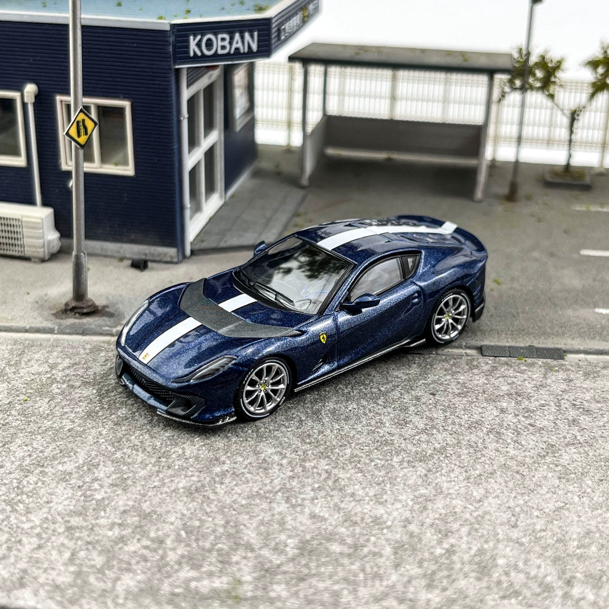 BBR 1:64 Ferrari 812 Competitizone Blue Alloy car model