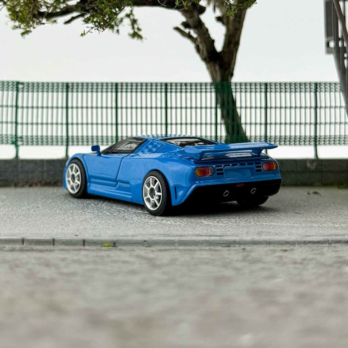 MINIGT #890 1:64 Bugatti EB110 Blue Super Alloy car model
