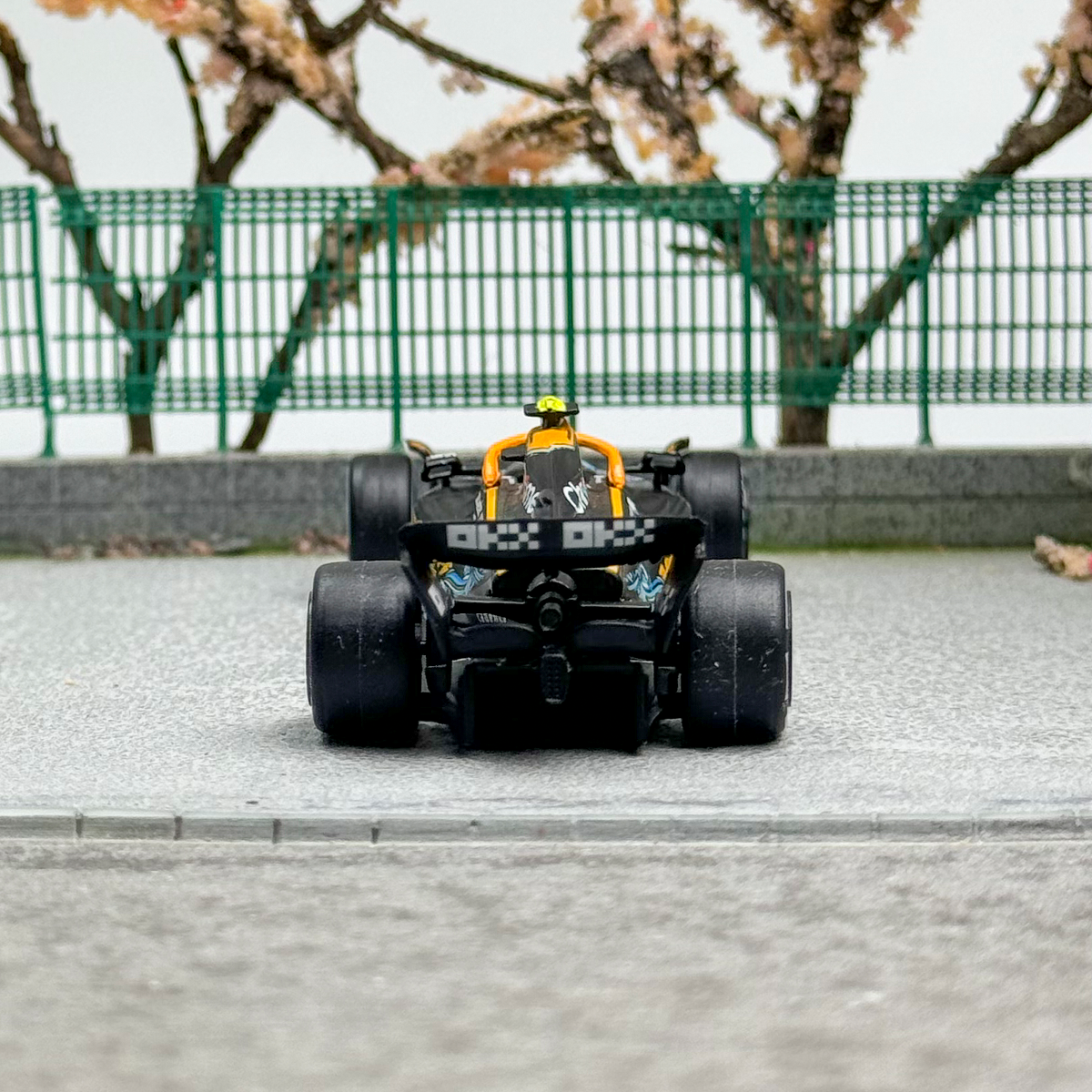 TW Tarmac Works 1:64 McLaren MCL36 Abu Dhabi Grand Prix 2022 Lando Norris F1 Alloy car model