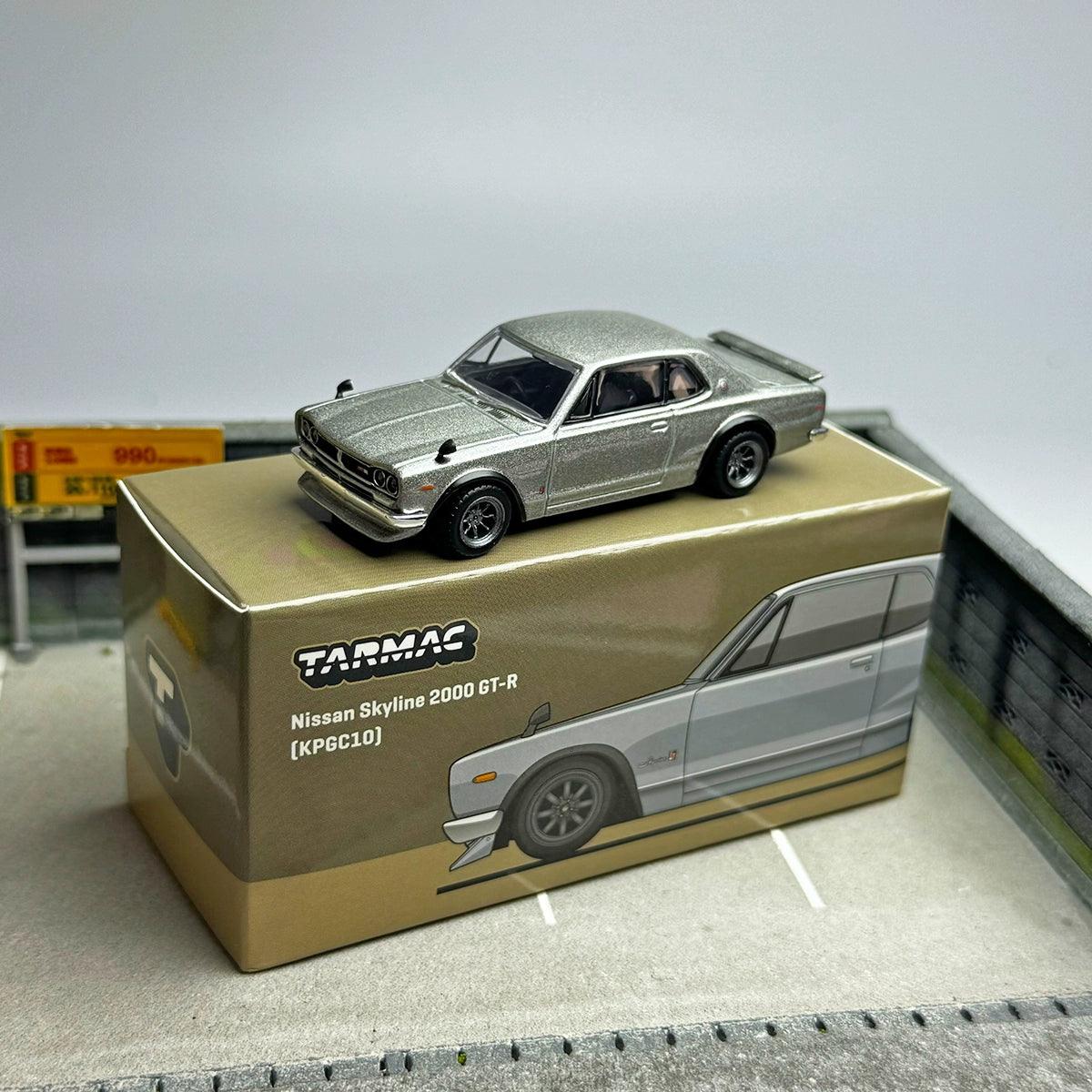TW Tarmac Works 1:64 Nissan Skyline 2000 GT-RKPGC10 Alloy car model