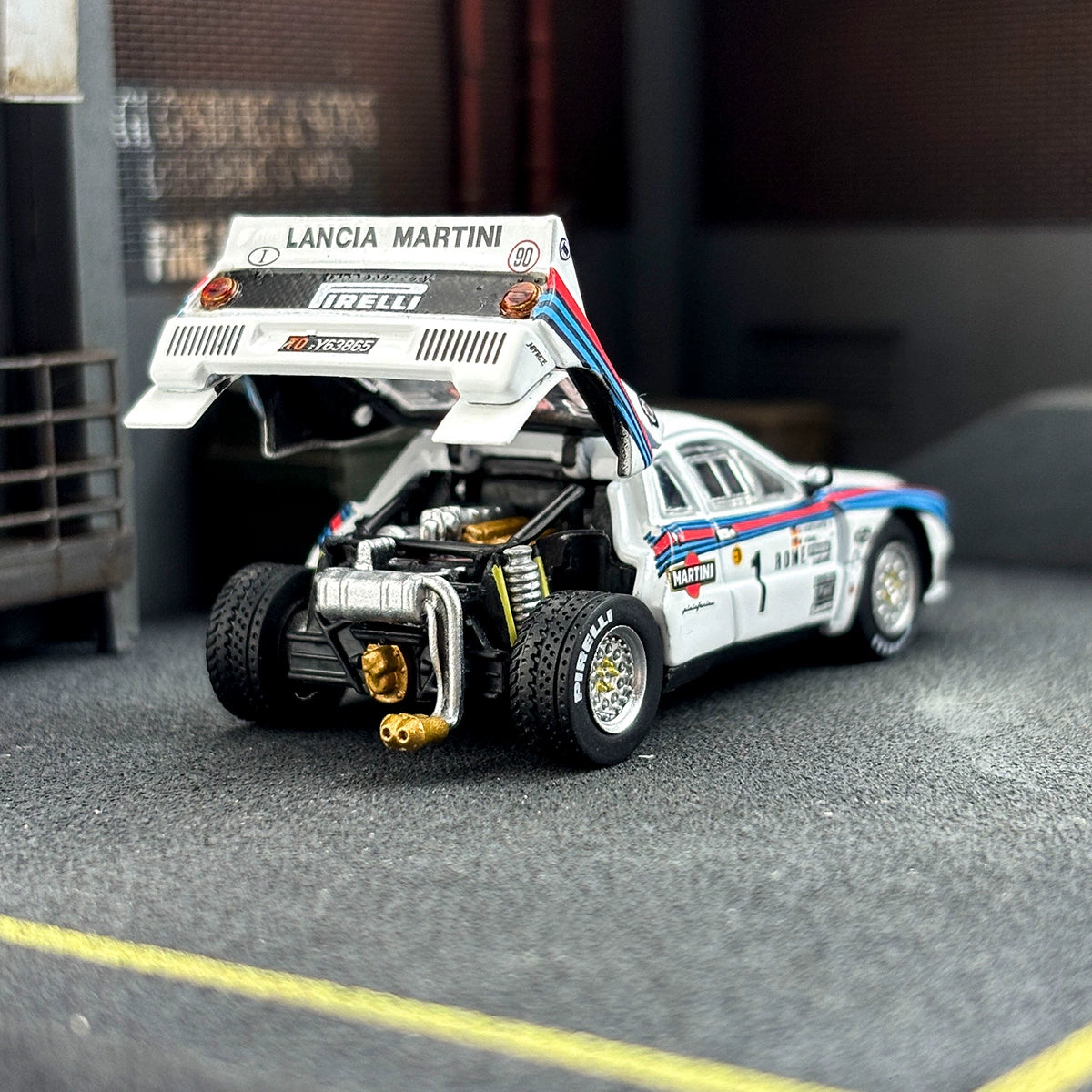 Tarmac Works 1:64 Lancia 037 Rally Monte Carlo 1983 Alloy car model