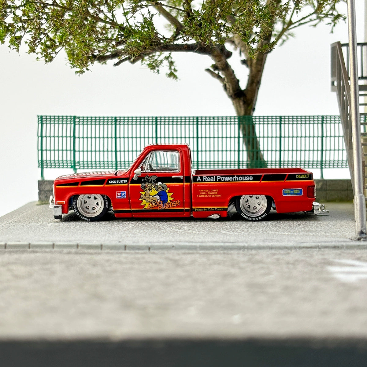 Kaido House MINIGT 1:64 //130 Chevrolet Pick-up Silverado Alloy car model