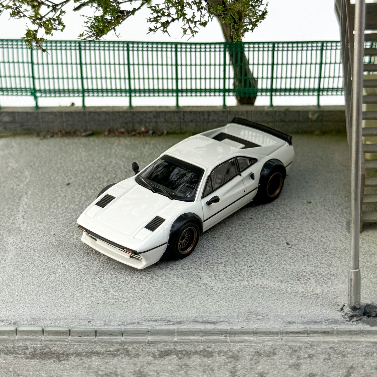 INNO 1:64 308GTB LBWK  Alloy car model