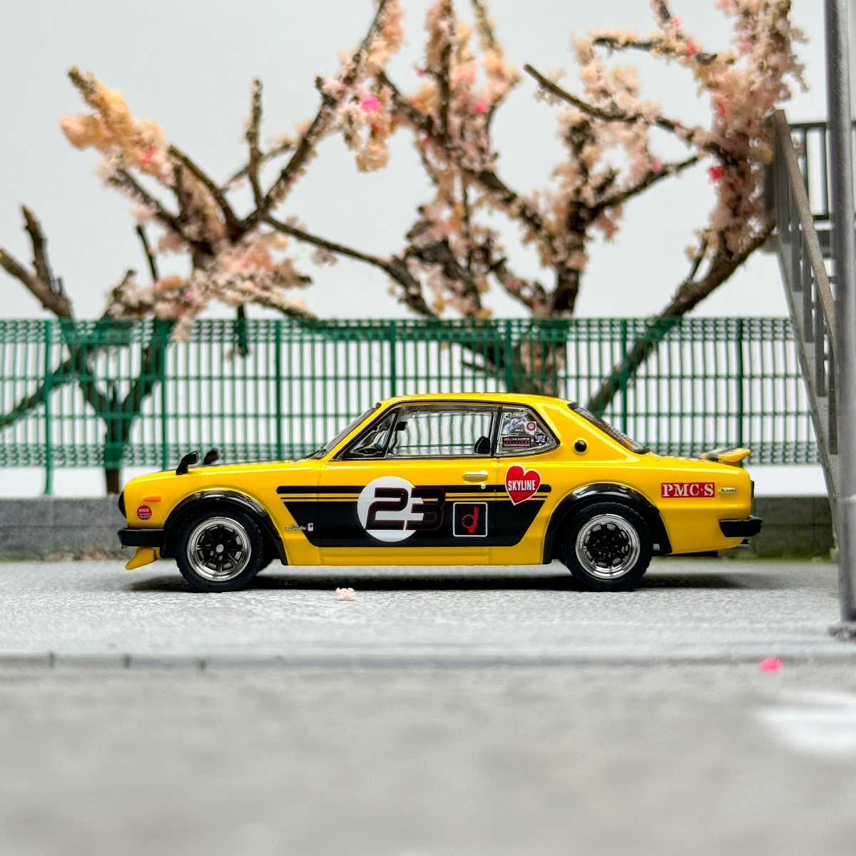 INNO 1:64 Nissan Skyline 2000 GT-R KPGC10 #23 Alloy car model