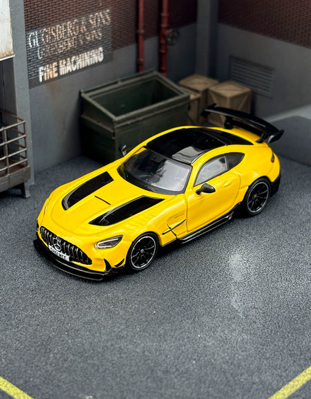 Tarmac Works TW 1:64 Mercedes AMG GT Black Series Alloy car model