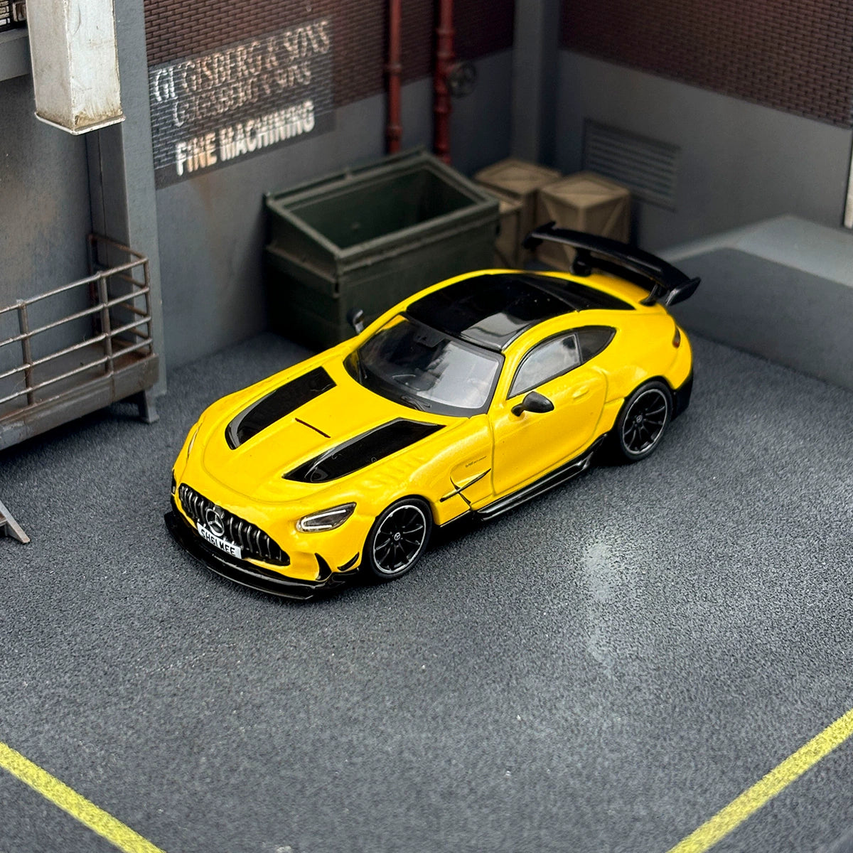 Tarmac Works TW 1:64 Mercedes AMG GT Black Series Alloy car model