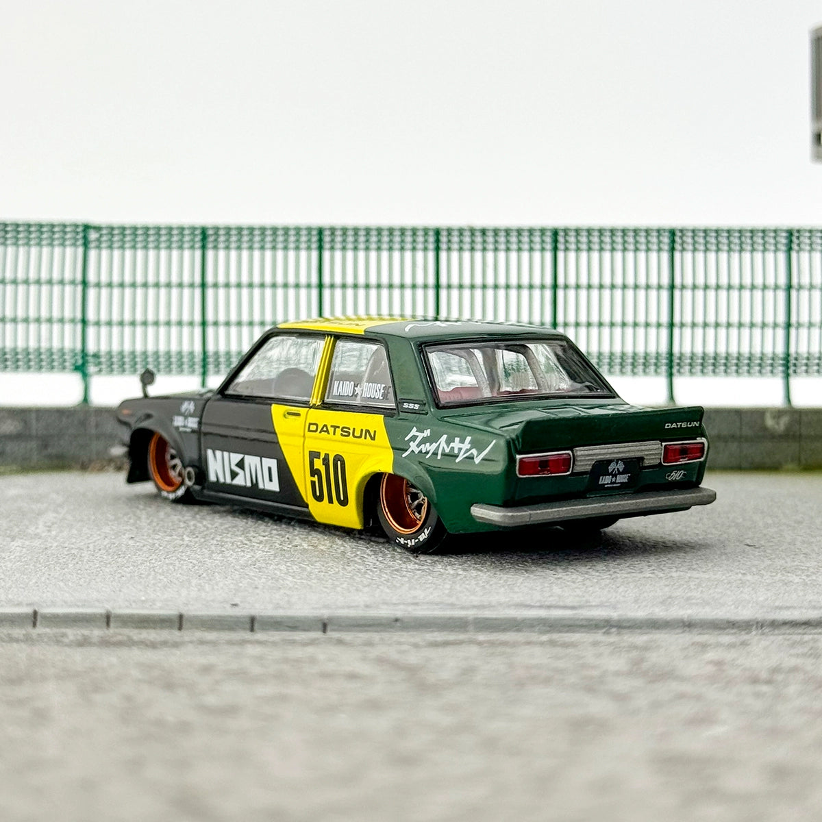 Kaido House MINIGT 1:64 //131 DATSUN Street510 Alloy car model