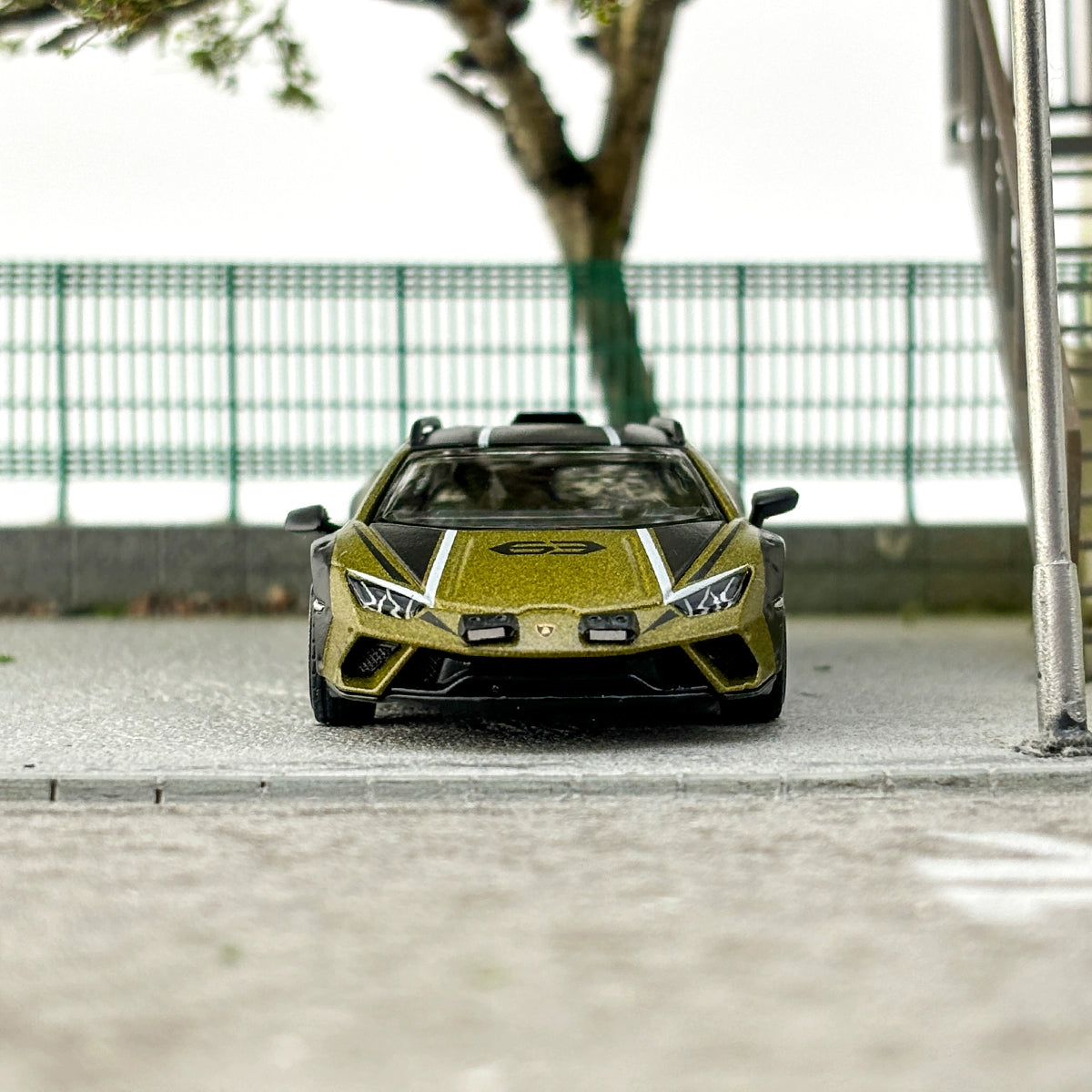 MINIGT 1:64 #779 Lamborghini Huracan Sterrato Alloy car model