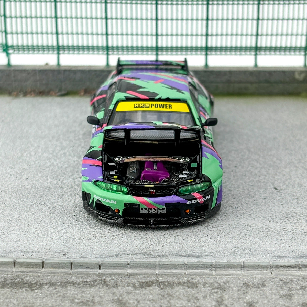 Kaido House MINIGT 1:64 #129 Nissan GTR R33 HKS Alloy car model