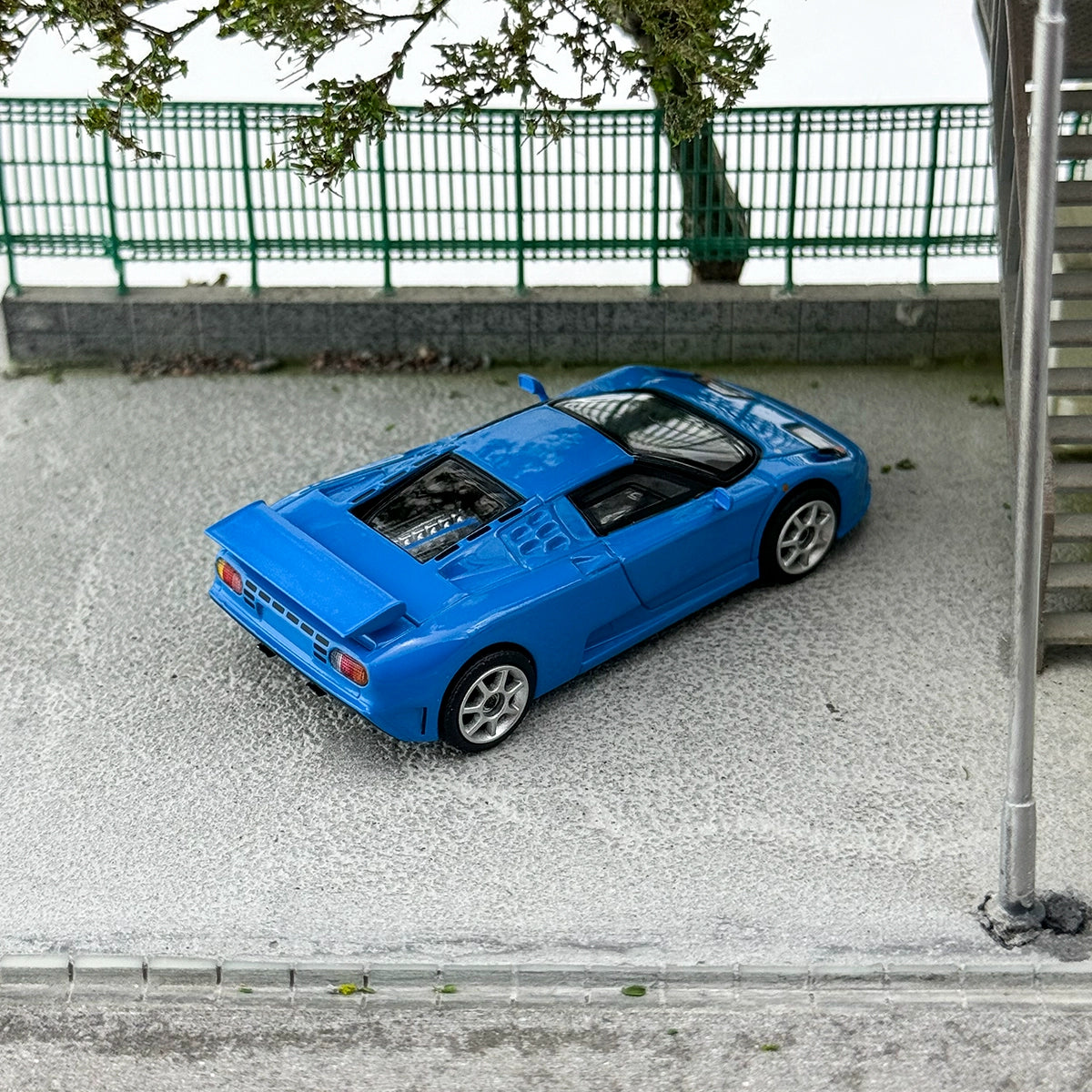 MINIGT #890 1:64 Bugatti EB110 Blue Super Alloy car model