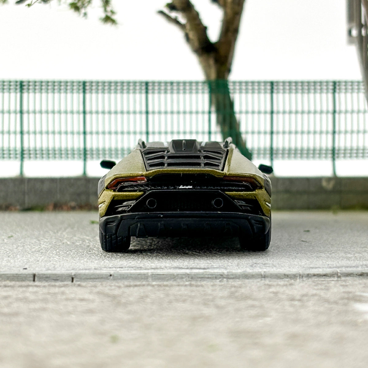 MINIGT 1:64 #779 Lamborghini Huracan Sterrato Alloy car model