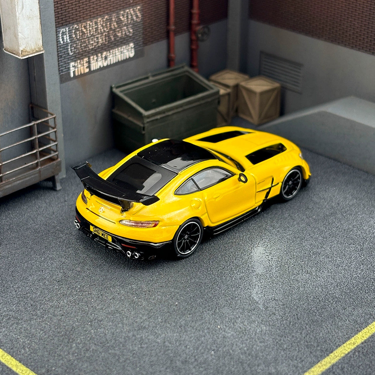 Tarmac Works TW 1:64 Mercedes AMG GT Black Series Alloy car model