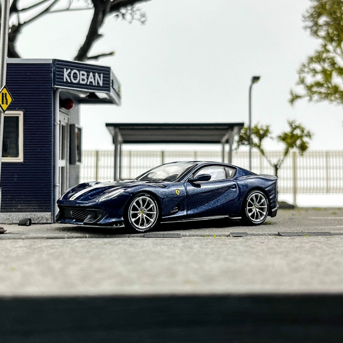 BBR 1:64 Ferrari 812 Competitizone Blue Alloy car model