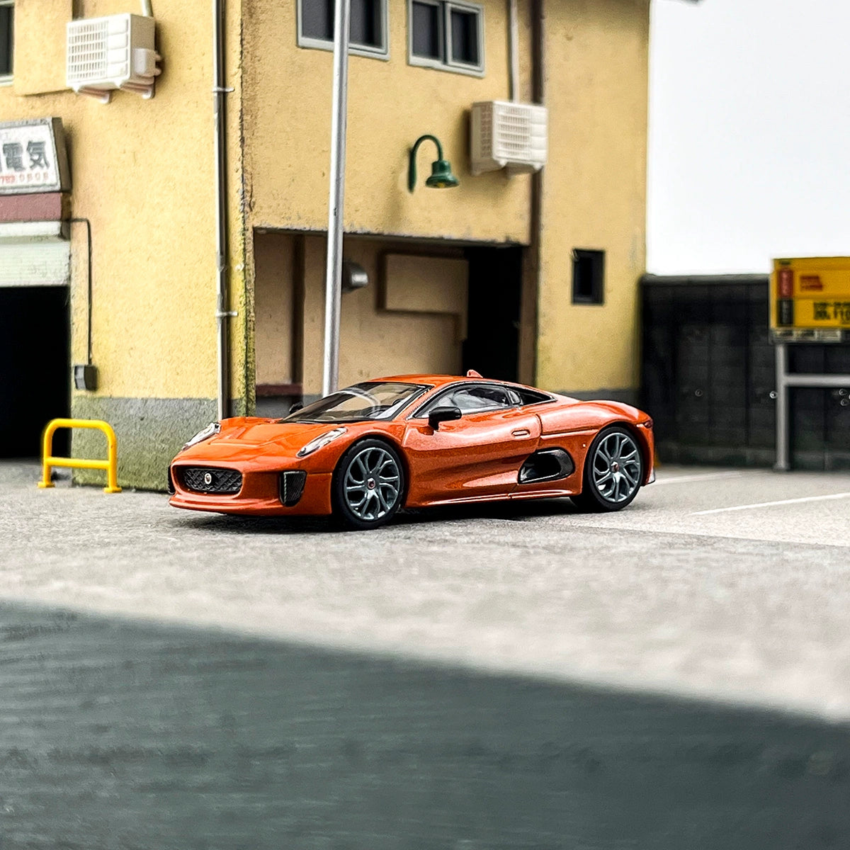 MINI GT 1:64 #903 Jaguar C-X75 Spectre Alloy car model