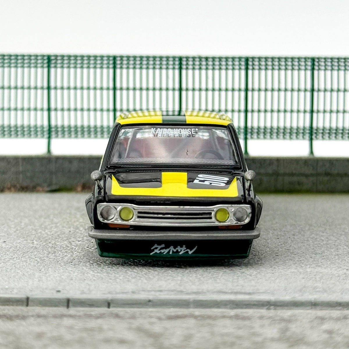 Kaido House MINIGT 1:64 //131 DATSUN Street510 Alloy car model