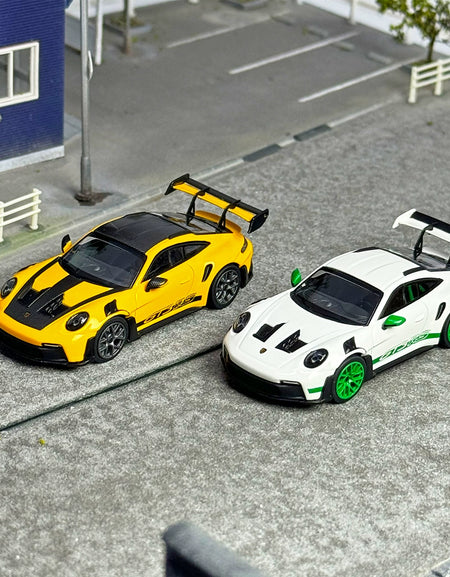 Tarmac Works 1:64 Porsche 911 992 GT3 RS Alloy car model