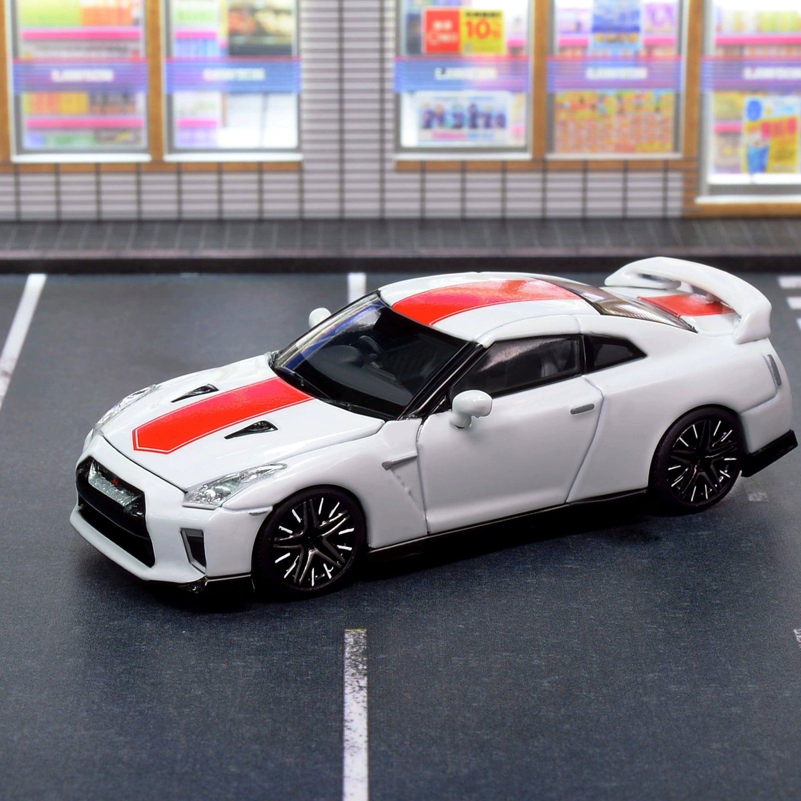 1:64 MH MOTORHELIX Nissan GT-R(R35) 50th Alloy car model