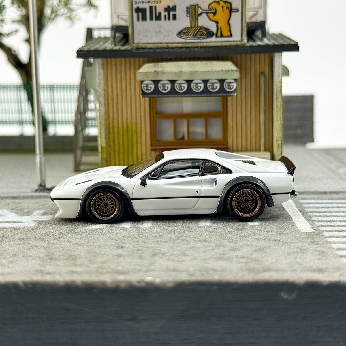 INNO 1:64 308GTB LBWK  Alloy car model