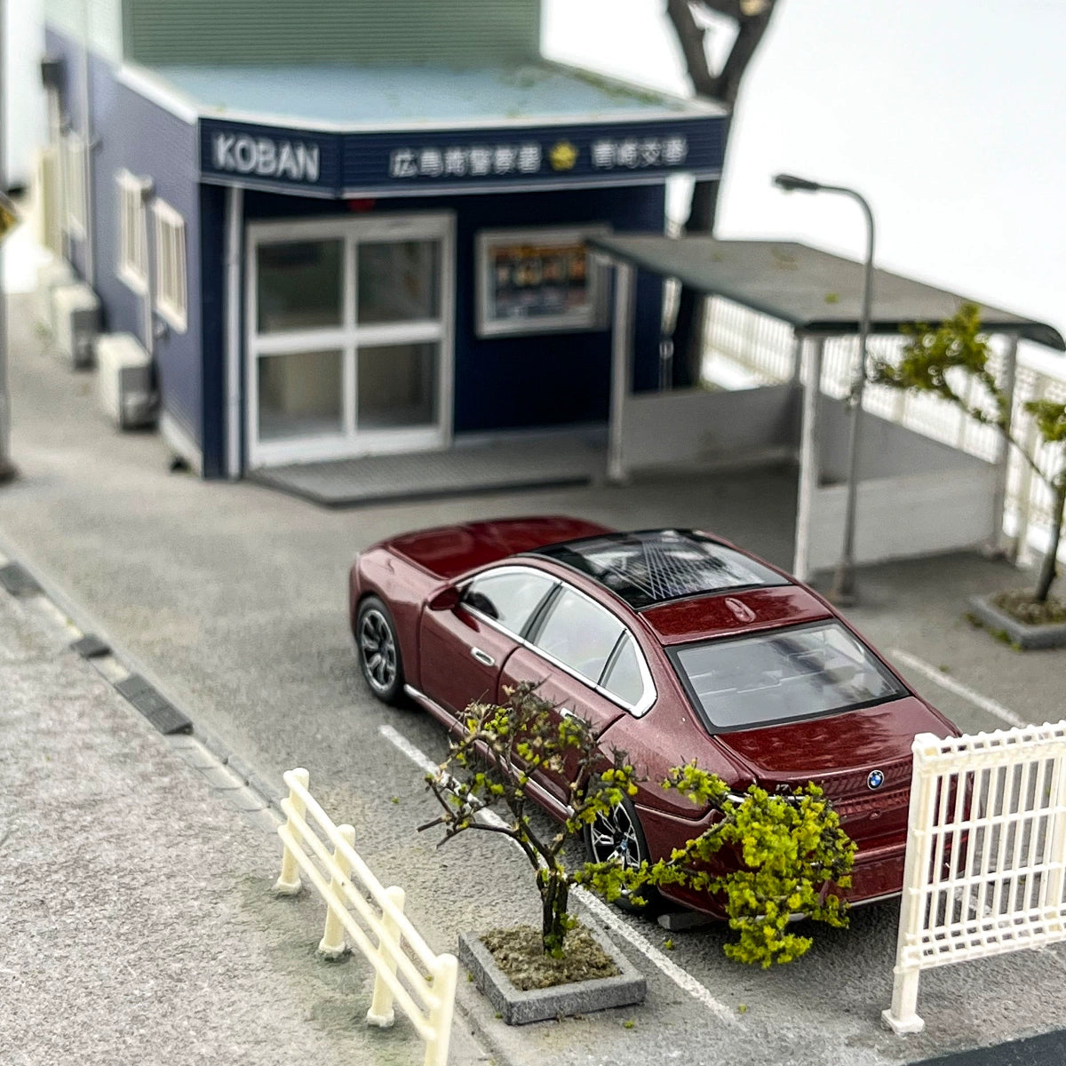 MINIGT 1:64 #952  BMW i7 xDrive60 Aventurin Alloy car model