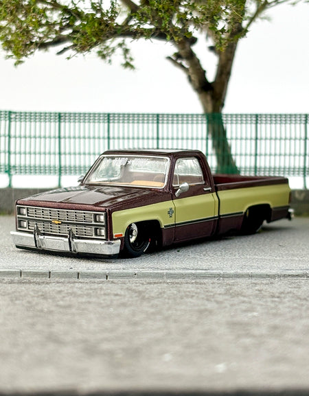 MINIGT Kaido House //145 1:64 Chevrolet Silverado Pick-Up Alloy car model