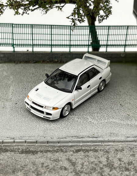 Tarmac Works TW 1:64 Mitsubishi Lancer RS Evo lll 3 Alloy car model