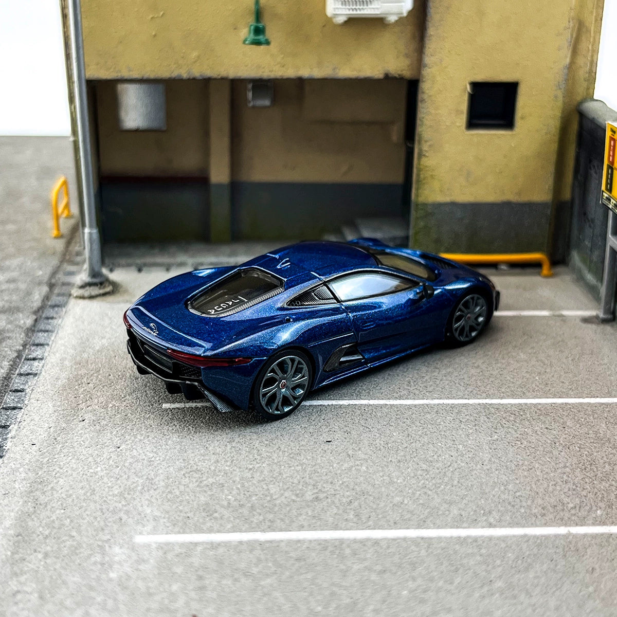 MINIGT 1:64 #884 Jaguar C-X75 Alloy car model